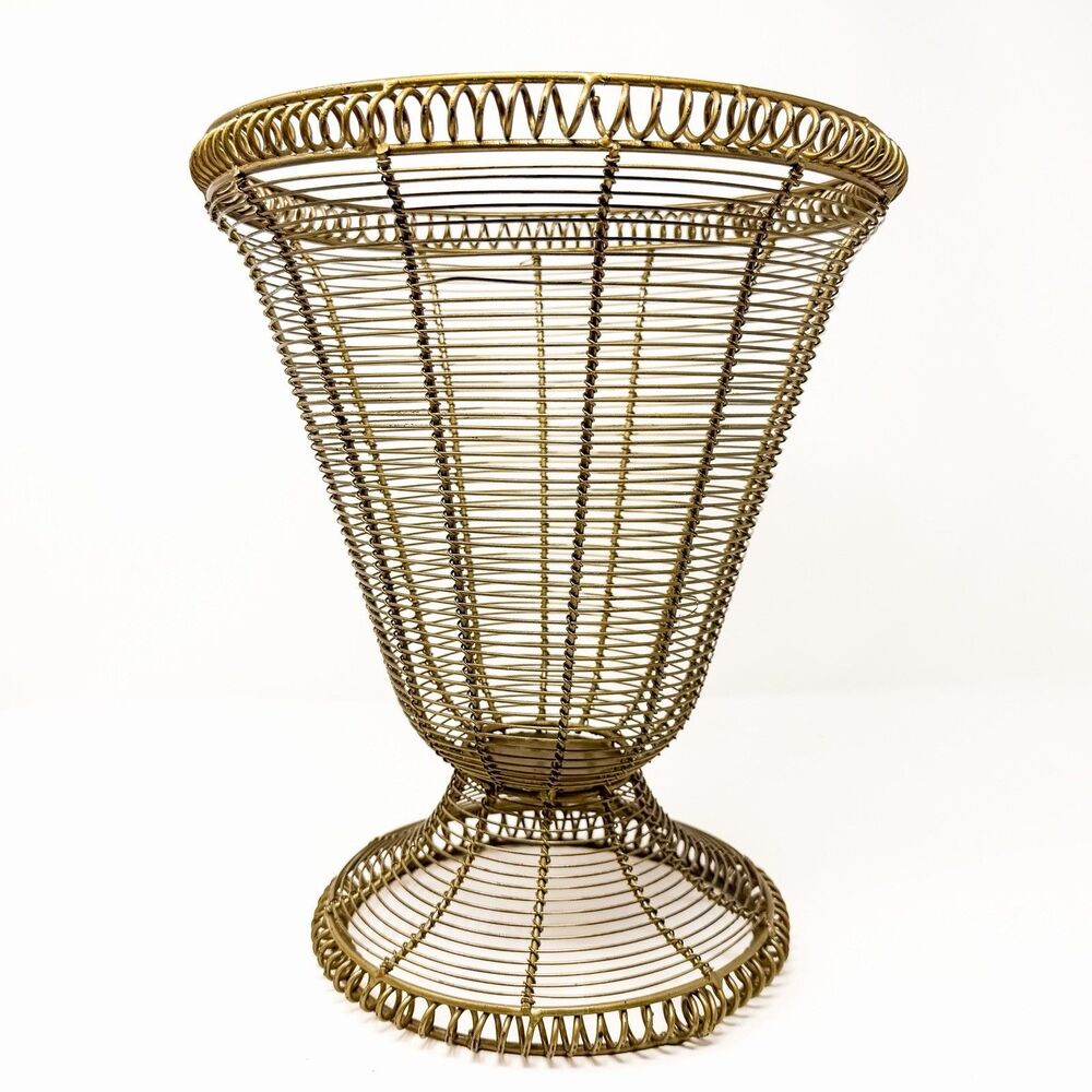 Vintage MCM Gold Wire Pedestal Fruit Basket Atomic Hollywood Regency 12.5”